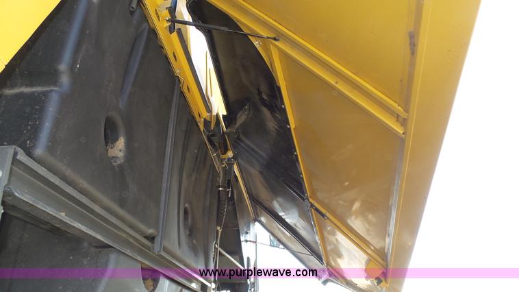 image for item K8261 2009 Claas Lexion 570R combine