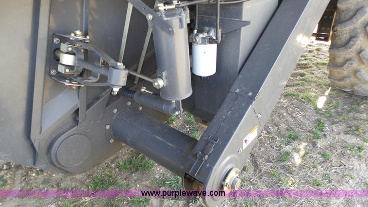 image for item K8261 2009 Claas Lexion 570R combine