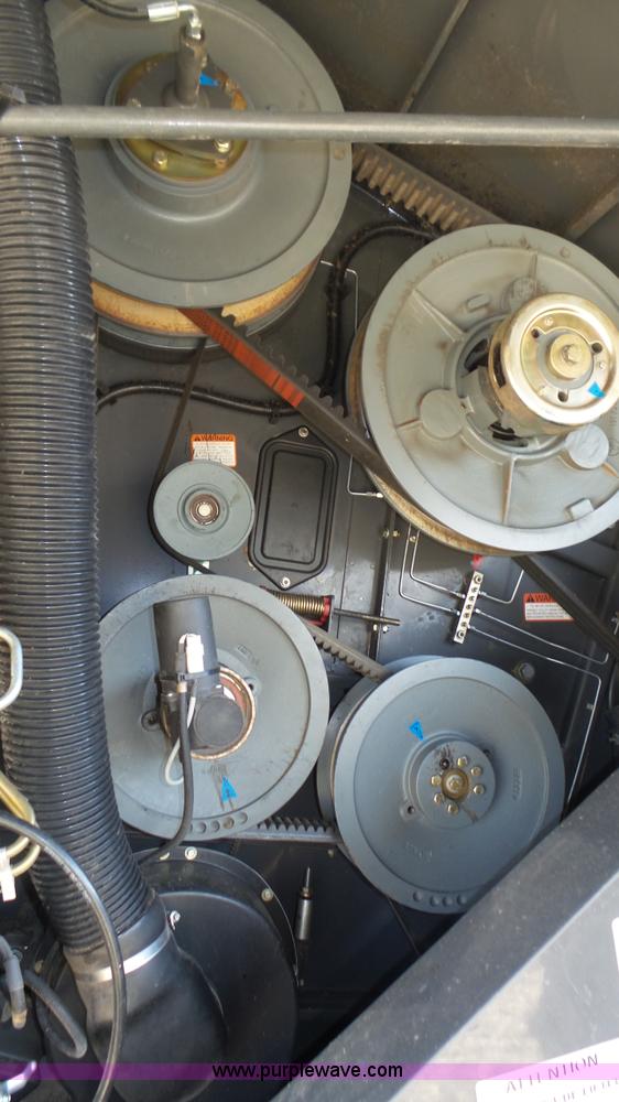 image for item K8261 2009 Claas Lexion 570R combine