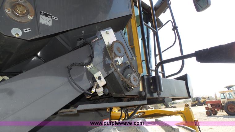 image for item K8261 2009 Claas Lexion 570R combine