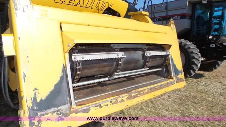 image for item K8261 2009 Claas Lexion 570R combine