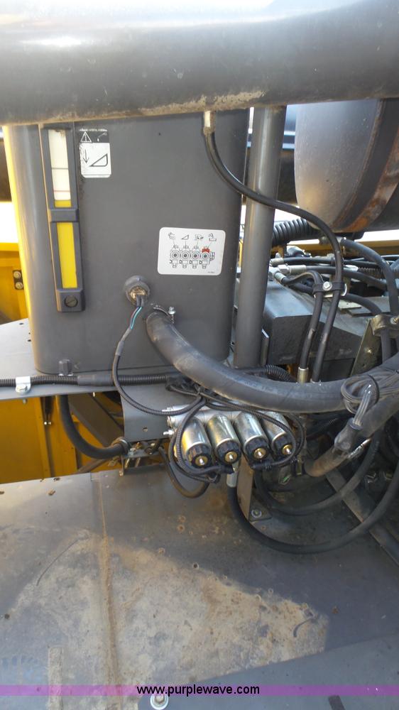 image for item K8261 2009 Claas Lexion 570R combine