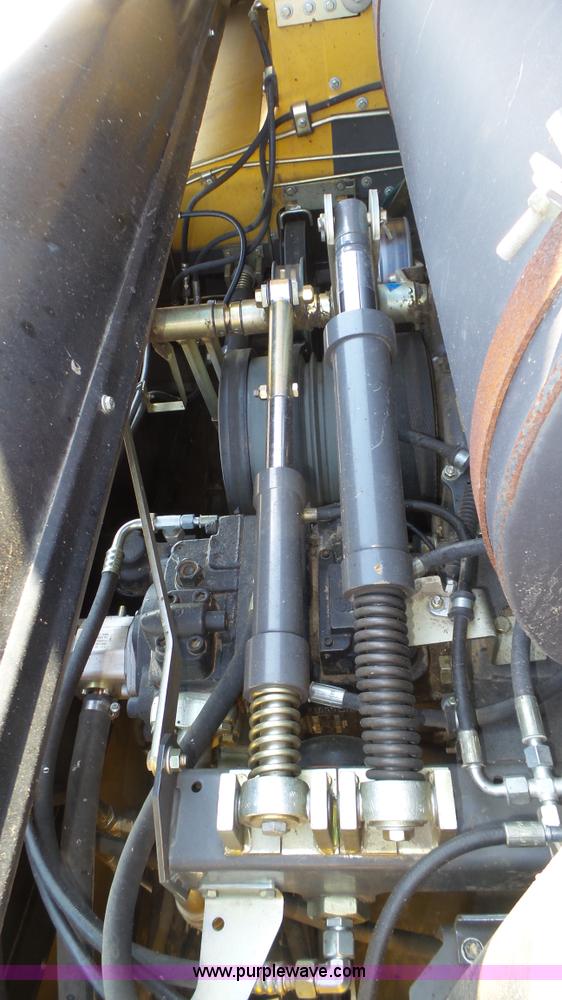 image for item K8261 2009 Claas Lexion 570R combine