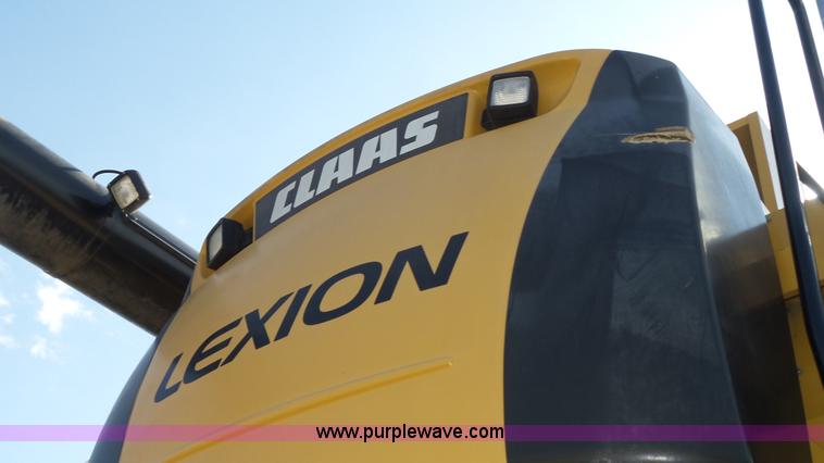 image for item K8261 2009 Claas Lexion 570R combine