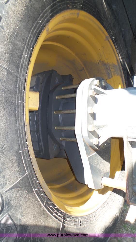 image for item K8261 2009 Claas Lexion 570R combine