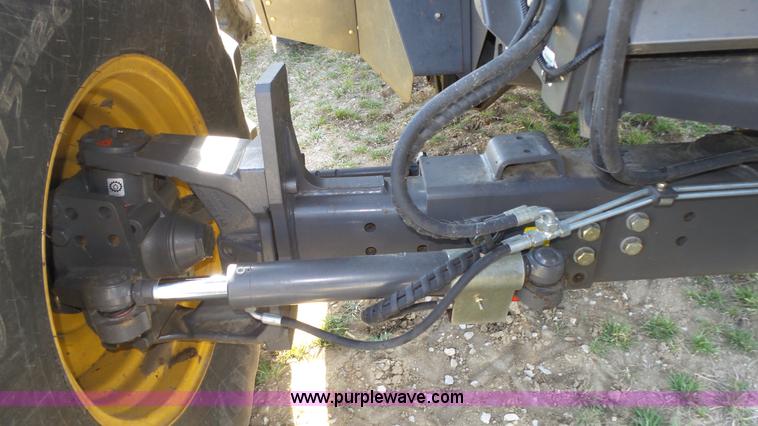image for item K8261 2009 Claas Lexion 570R combine