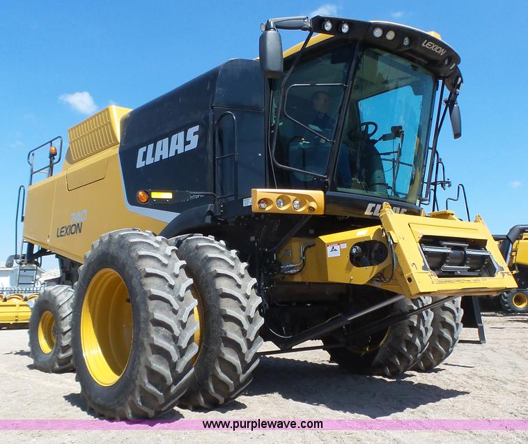 image for item K8262 2012 Claas Lexion 740 combine