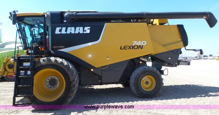 image for item K8262 2012 Claas Lexion 740 combine
