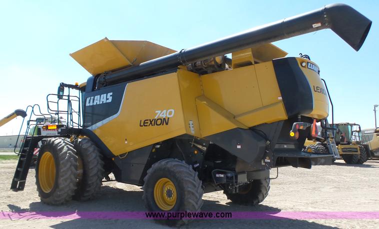 image for item K8262 2012 Claas Lexion 740 combine