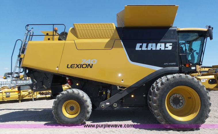 image for item K8262 2012 Claas Lexion 740 combine