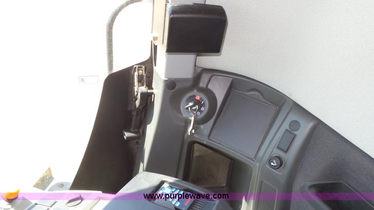 image for item K8262 2012 Claas Lexion 740 combine