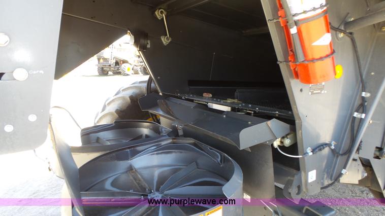 image for item K8262 2012 Claas Lexion 740 combine