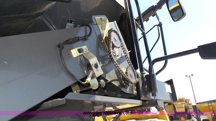 image for item K8262 2012 Claas Lexion 740 combine