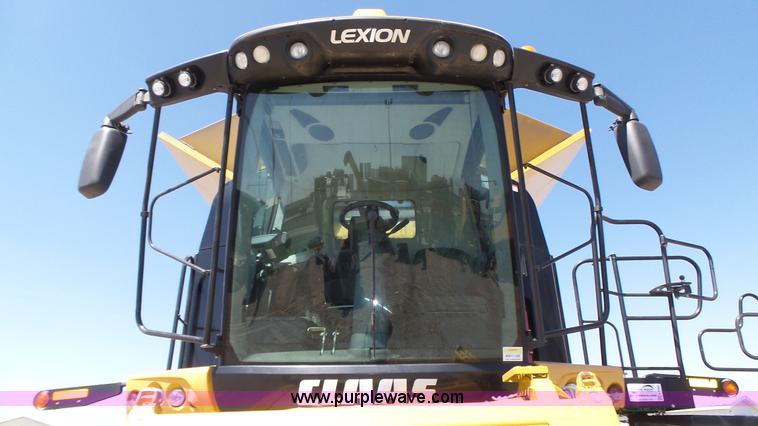 image for item K8262 2012 Claas Lexion 740 combine