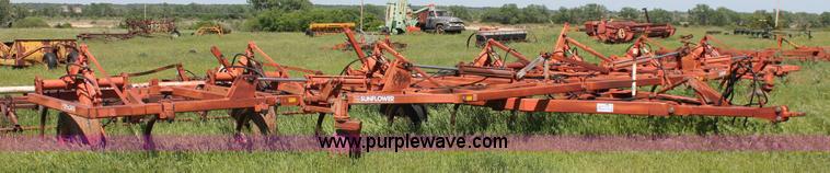 image for item K8878 Sunflower 3160-42 Fallow-King sweep plow