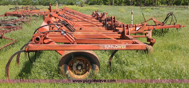 image for item K8878 Sunflower 3160-42 Fallow-King sweep plow