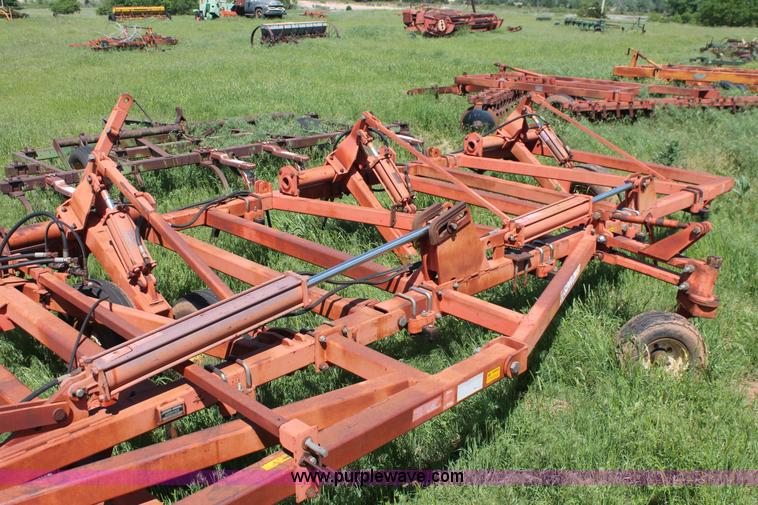 image for item K8878 Sunflower 3160-42 Fallow-King sweep plow