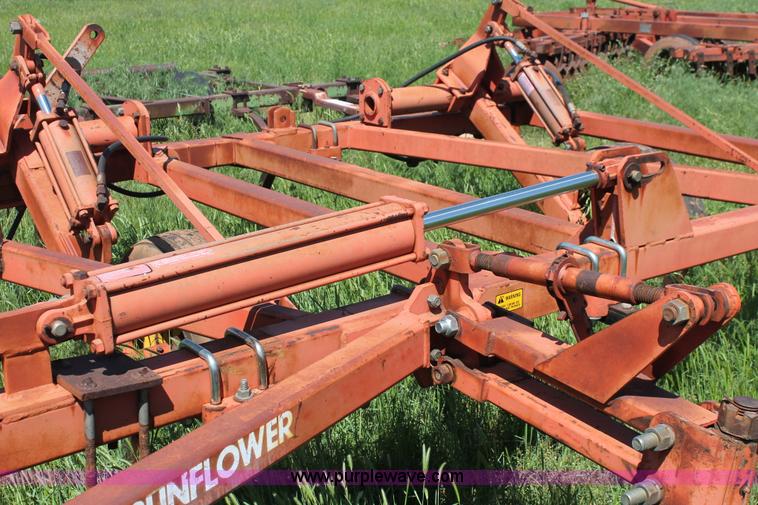 image for item K8878 Sunflower 3160-42 Fallow-King sweep plow