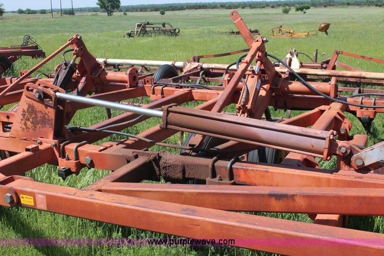 image for item K8878 Sunflower 3160-42 Fallow-King sweep plow