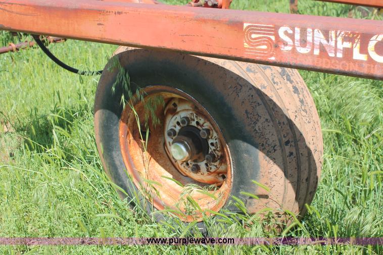 image for item K8878 Sunflower 3160-42 Fallow-King sweep plow