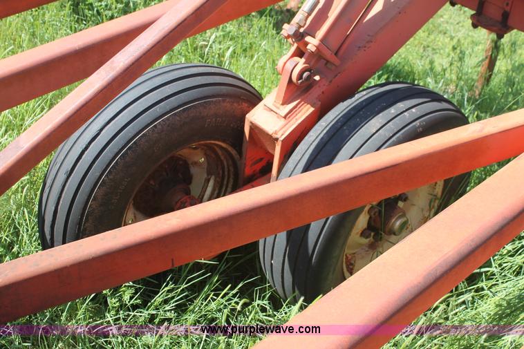 image for item K8878 Sunflower 3160-42 Fallow-King sweep plow