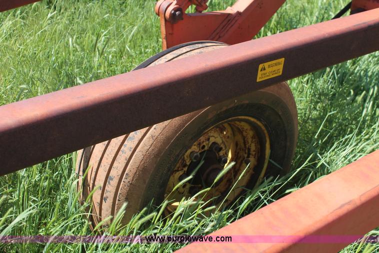 image for item K8878 Sunflower 3160-42 Fallow-King sweep plow