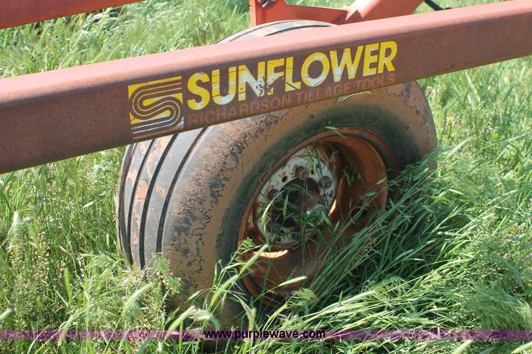 image for item K8878 Sunflower 3160-42 Fallow-King sweep plow
