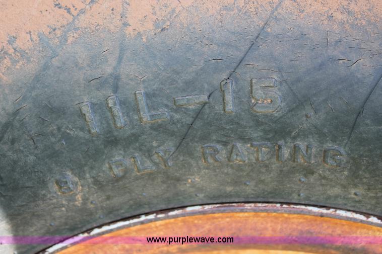 image for item K8878 Sunflower 3160-42 Fallow-King sweep plow