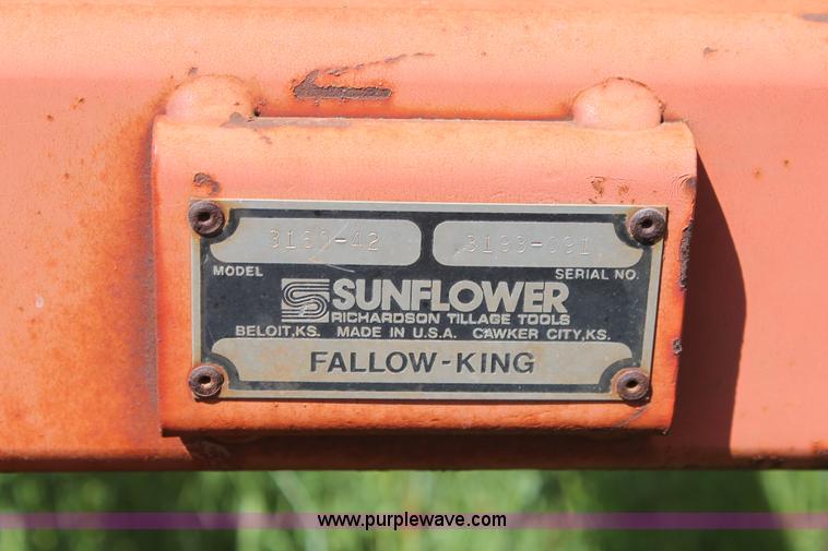 image for item K8878 Sunflower 3160-42 Fallow-King sweep plow
