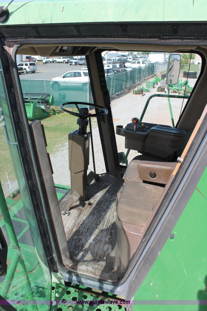 image for item K8879 1997 John Deere 9600 RWA combine