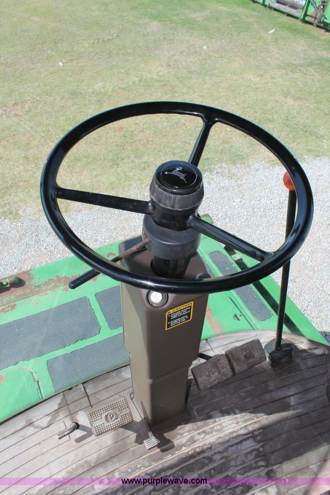 image for item K8879 1997 John Deere 9600 RWA combine