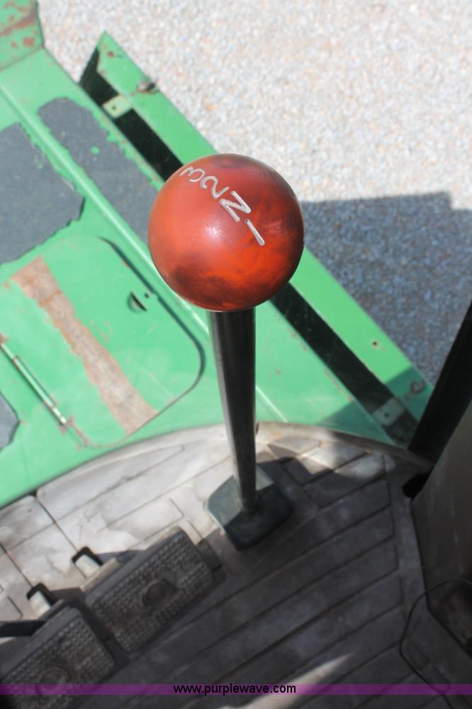 image for item K8879 1997 John Deere 9600 RWA combine