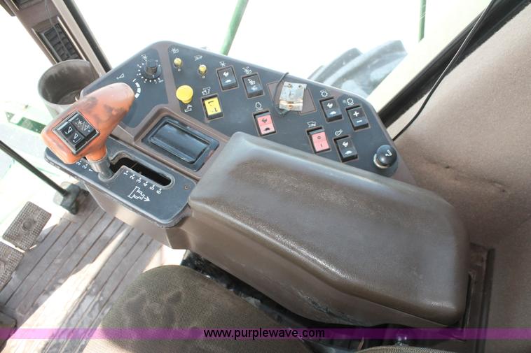 image for item K8879 1997 John Deere 9600 RWA combine