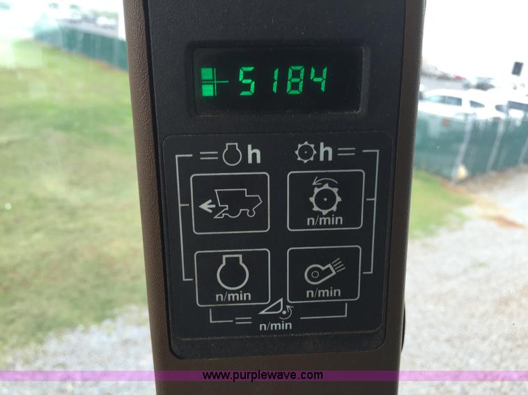 image for item K8879 1997 John Deere 9600 RWA combine