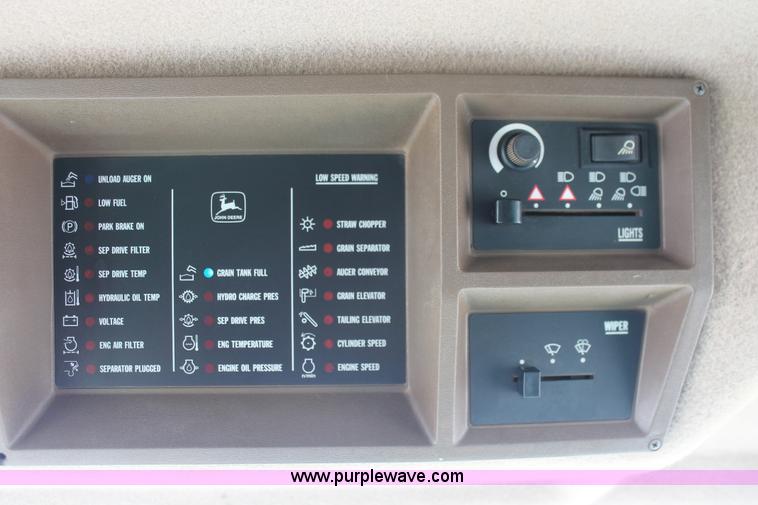 image for item K8879 1997 John Deere 9600 RWA combine