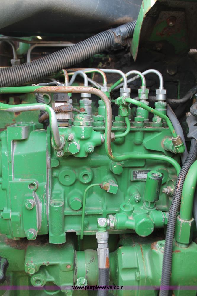 image for item K8879 1997 John Deere 9600 RWA combine