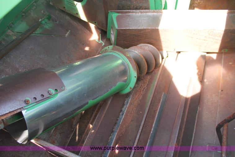 image for item K8879 1997 John Deere 9600 RWA combine