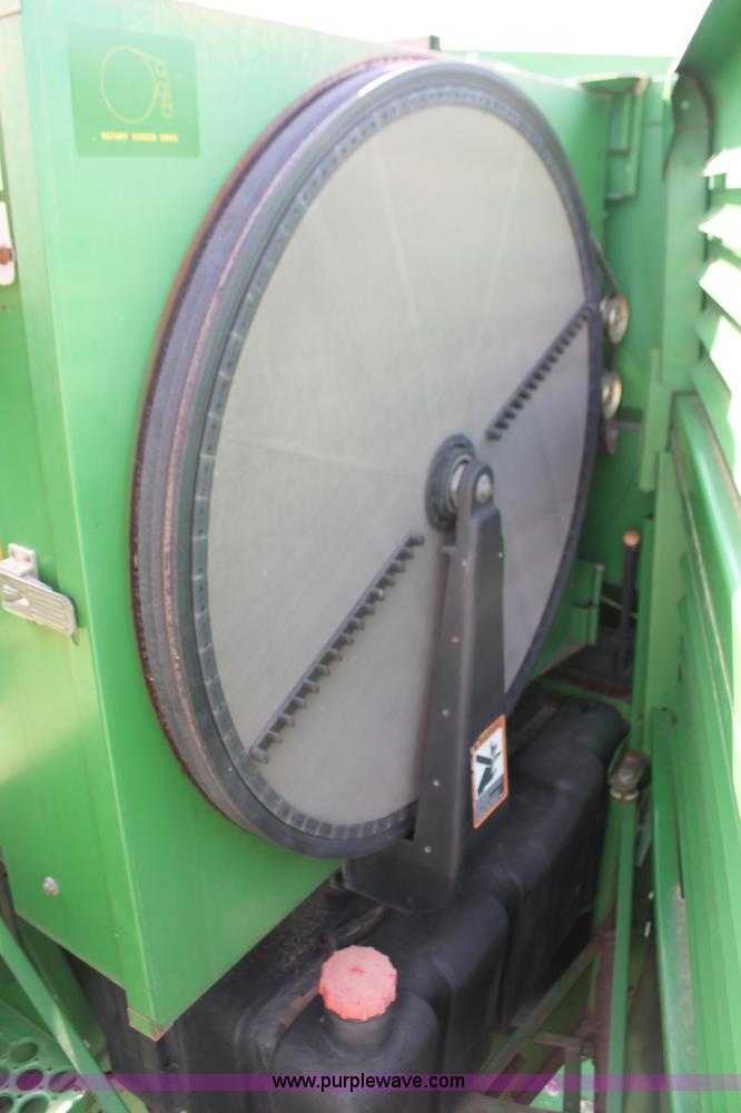 image for item K8879 1997 John Deere 9600 RWA combine