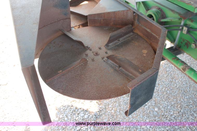 image for item K8879 1997 John Deere 9600 RWA combine