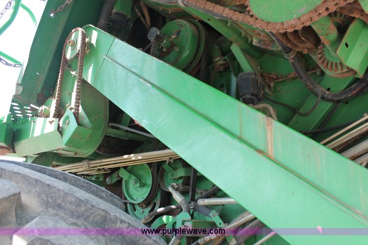 image for item K8879 1997 John Deere 9600 RWA combine