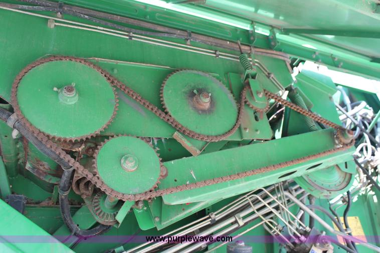 image for item K8879 1997 John Deere 9600 RWA combine