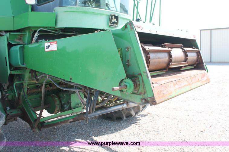 image for item K8879 1997 John Deere 9600 RWA combine