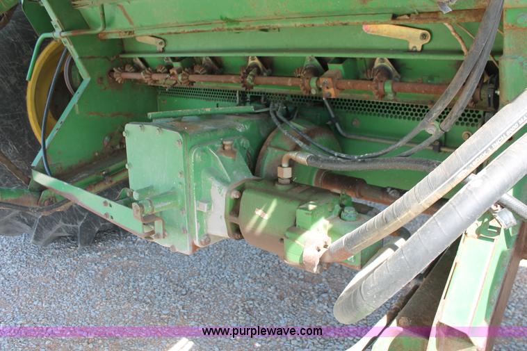 image for item K8879 1997 John Deere 9600 RWA combine