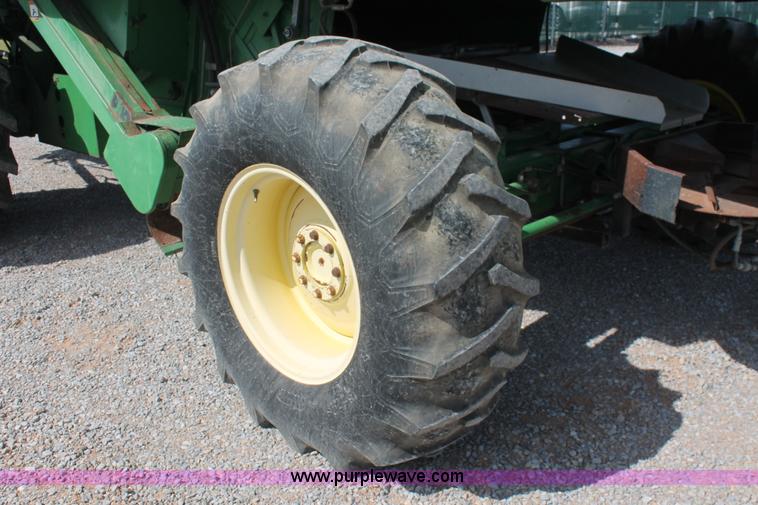 image for item K8879 1997 John Deere 9600 RWA combine