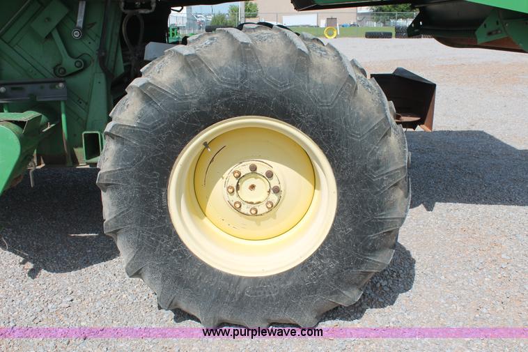 image for item K8879 1997 John Deere 9600 RWA combine