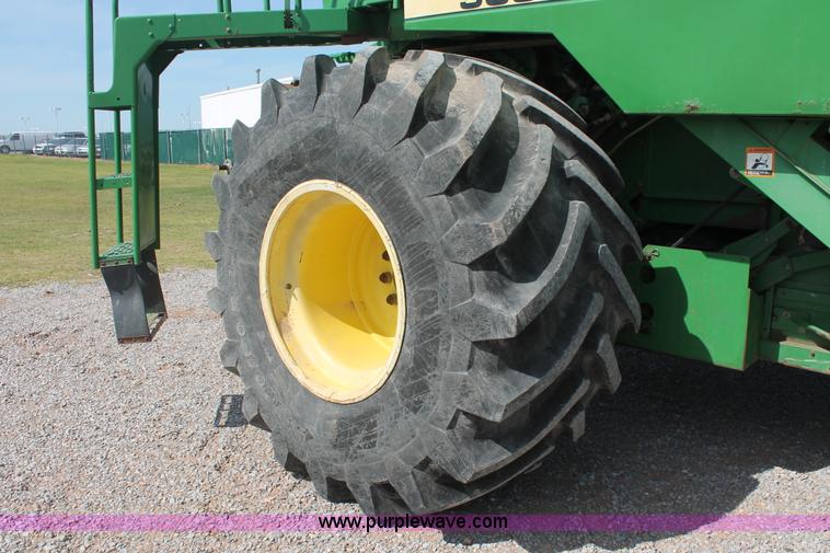 image for item K8879 1997 John Deere 9600 RWA combine