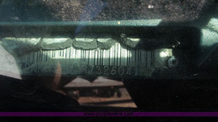 image for item L2114 1994 Chevrolet Suburban K1500 SUV