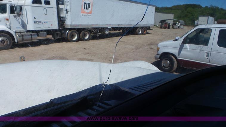 image for item L2115 1992 Ford LN9000 semi truck