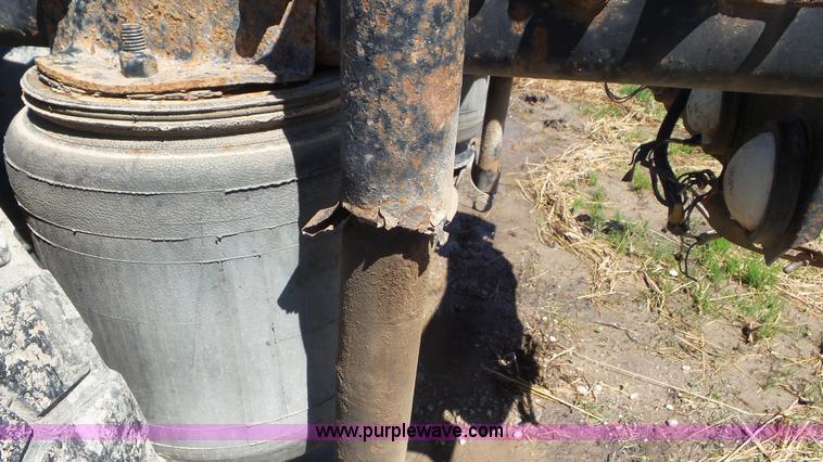 image for item L2115 1992 Ford LN9000 semi truck