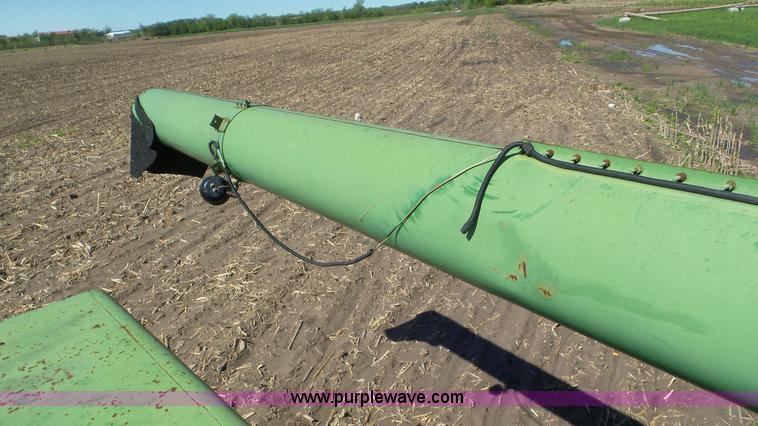 image for item L2116 1982 John Deere 6620 combine